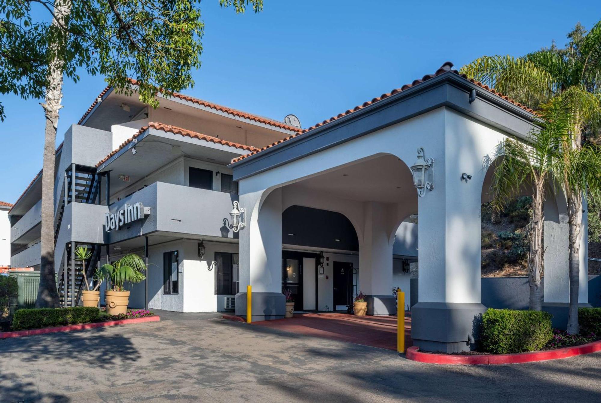 Days Inn By Wyndham Encinitas Moonlight Beach Exterior foto