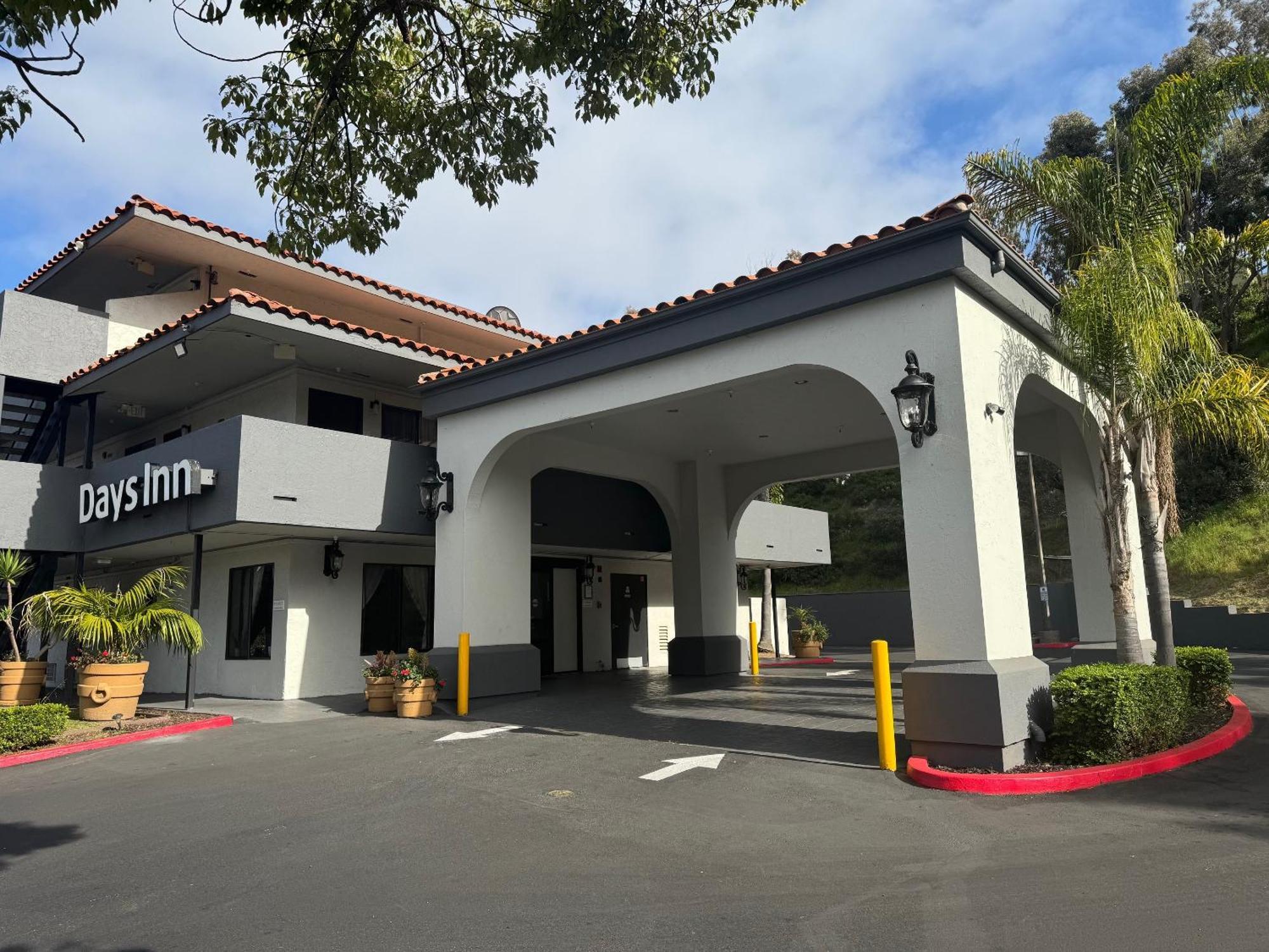 Days Inn By Wyndham Encinitas Moonlight Beach Exterior foto